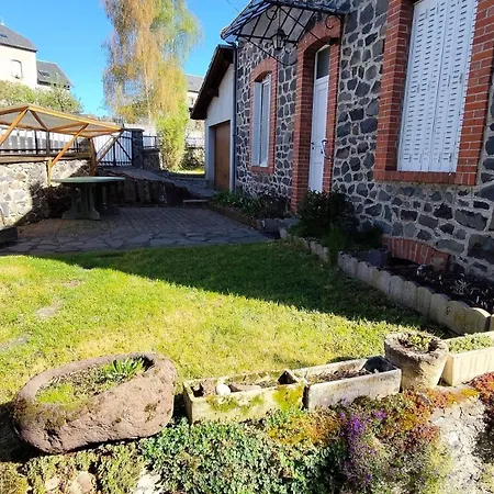 Location Maison * Neussargues en Pinatelle